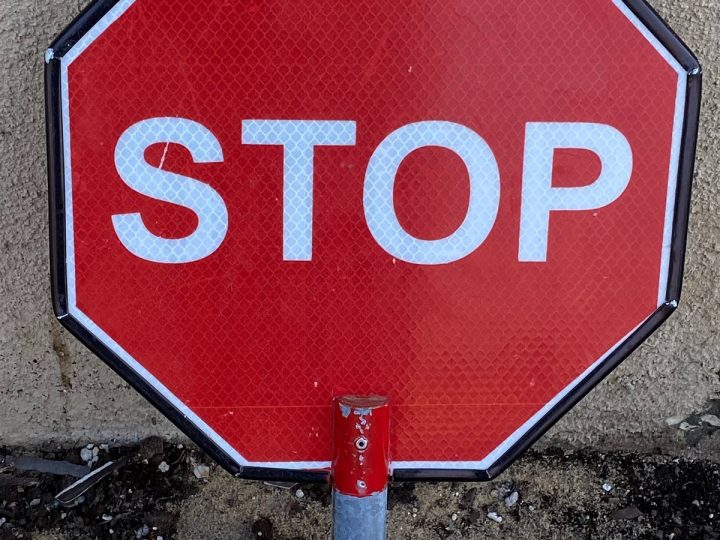 Segnaletica sui luoghi di lavoro: l’importanza dei cartelli antinfortunistica